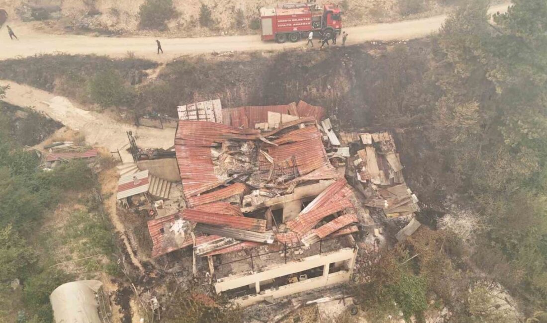 Karabük’teki orman yangınında zarar gören Kamış Köyü’ndeki evler dron ile