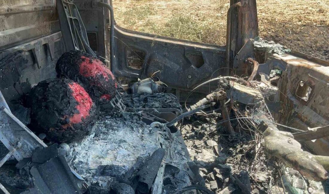 Bilecik’te orman yangınında alevler arasında kalan itfaiye aracı kül olurken,