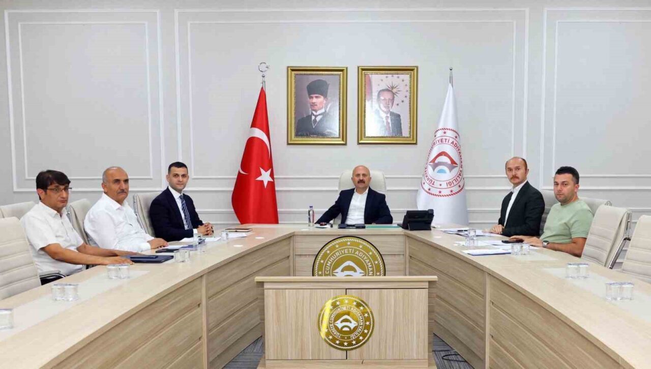 6 Şubat depremlerinin ardından Adıyaman’da orta hasarlı yapıların yıkım ve