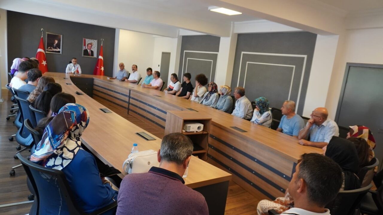 Çorum’un Osmancık ilçesinde, Yükseköğretim Kurumları Sınavı’nda ilk 30 binlik dilime