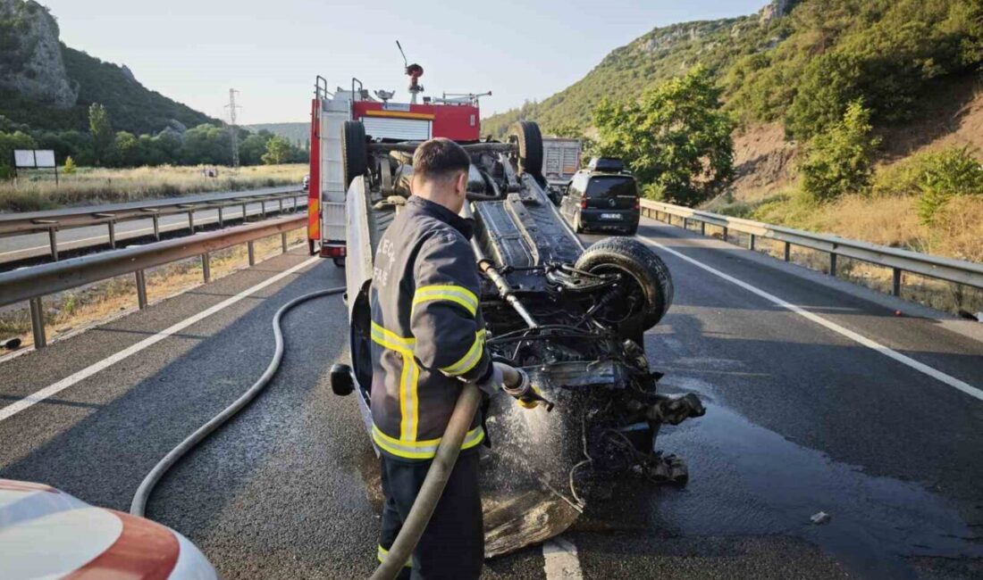 Bilecik’te seyir halinde kontrolden çıkan hafifi ticari araç beton bariyere