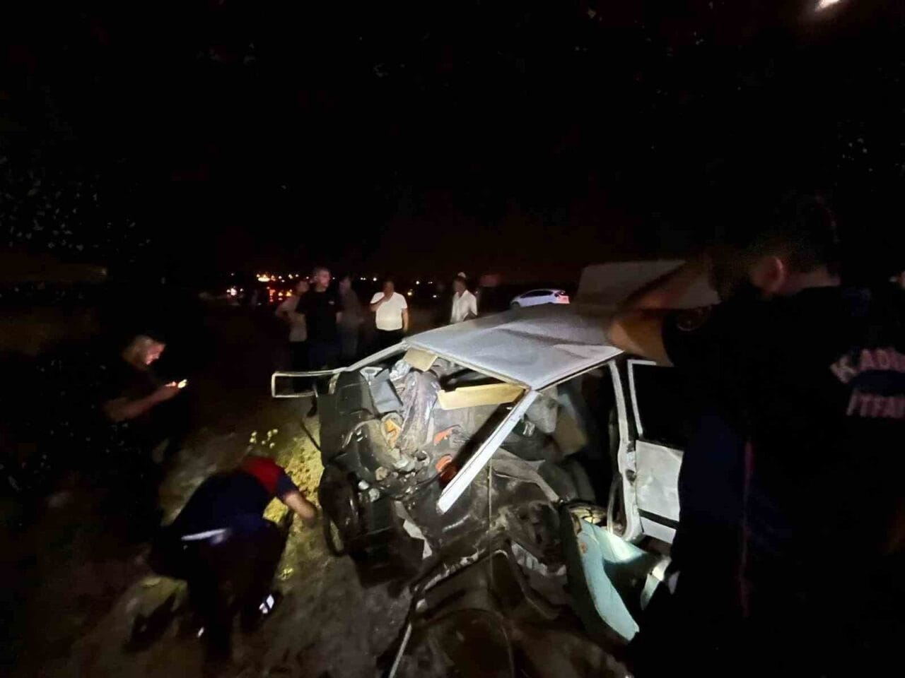 Osmaniye’nin Kadirli ilçesinde iki otomobilin çarpıştığı kazada 3 kişi yaralandı