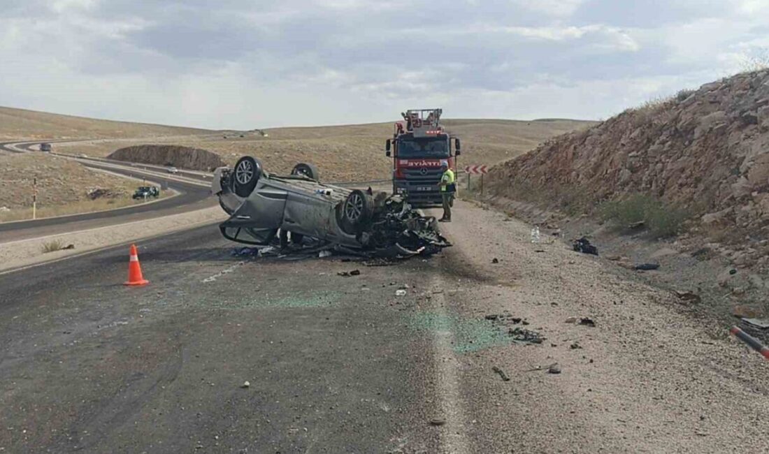 Sivas’ta kontrolden çıkan otomobilin devrilmesi sonucu meydana gelen kazada 5