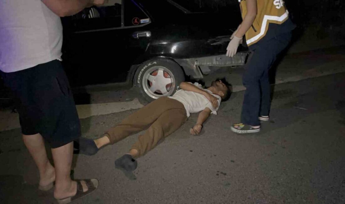 Tekirdağ Çorlu’da sürücüsünün direksiyon hakimiyetini kaybettiği otomobilin yoldan çıkarak şarampole