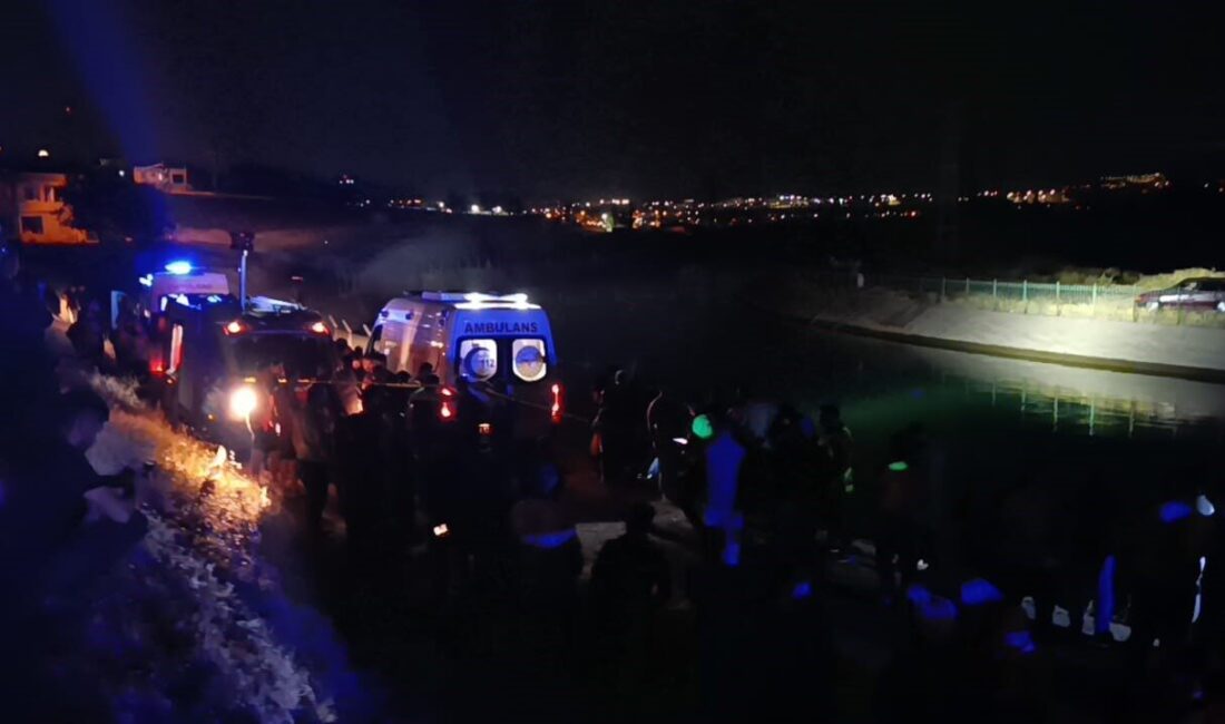 Kahramanmaraş’ta otomobilin sulama kanalına düşmesi sonucu meydana gelen trafik kazasında