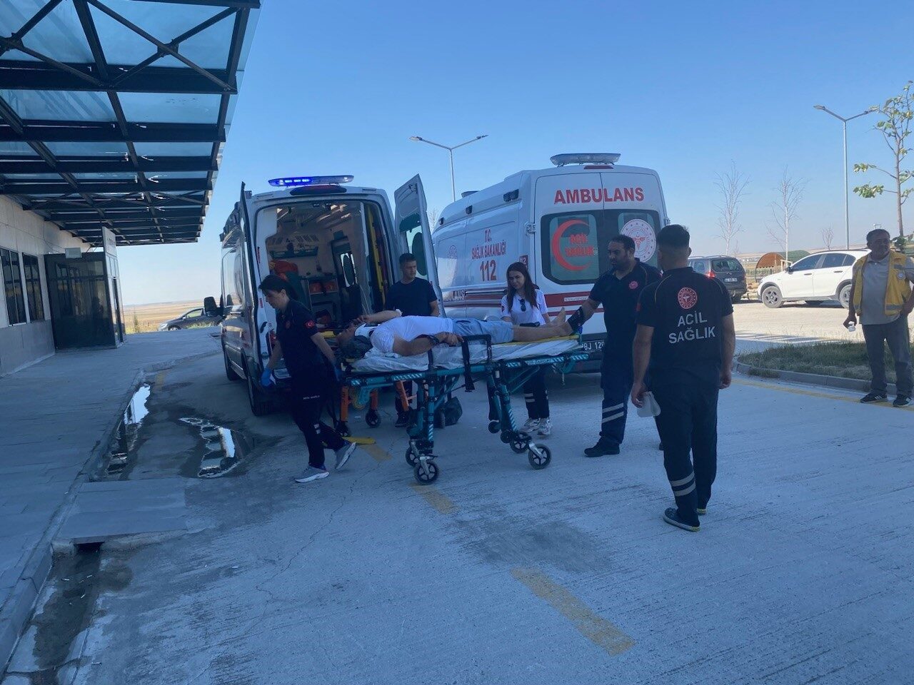 Ankara-Niğde Otobanı Konya’nın Kulu Gişeleri yanında otomobilin takla atması sonucu