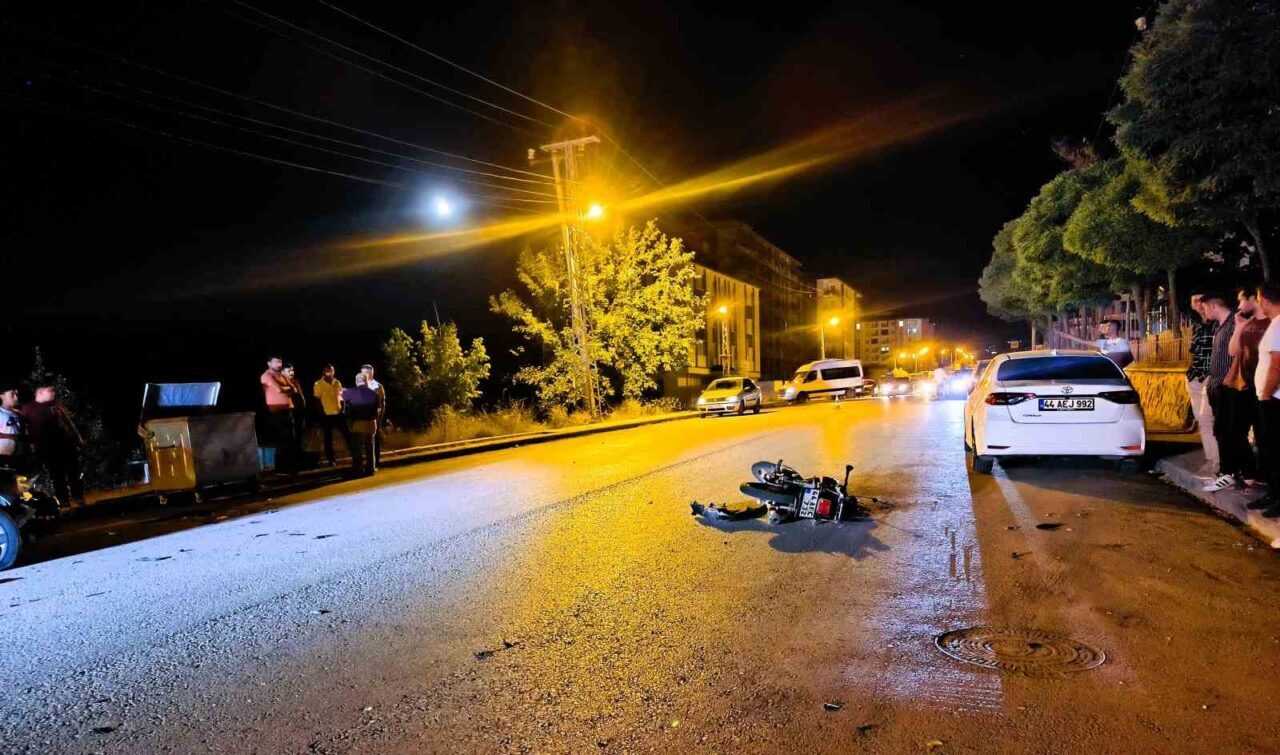 Malatya’nın Doğanşehir ilçesinde otomobil ile motosikletin çarpışması sonucu 25 yaşındaki