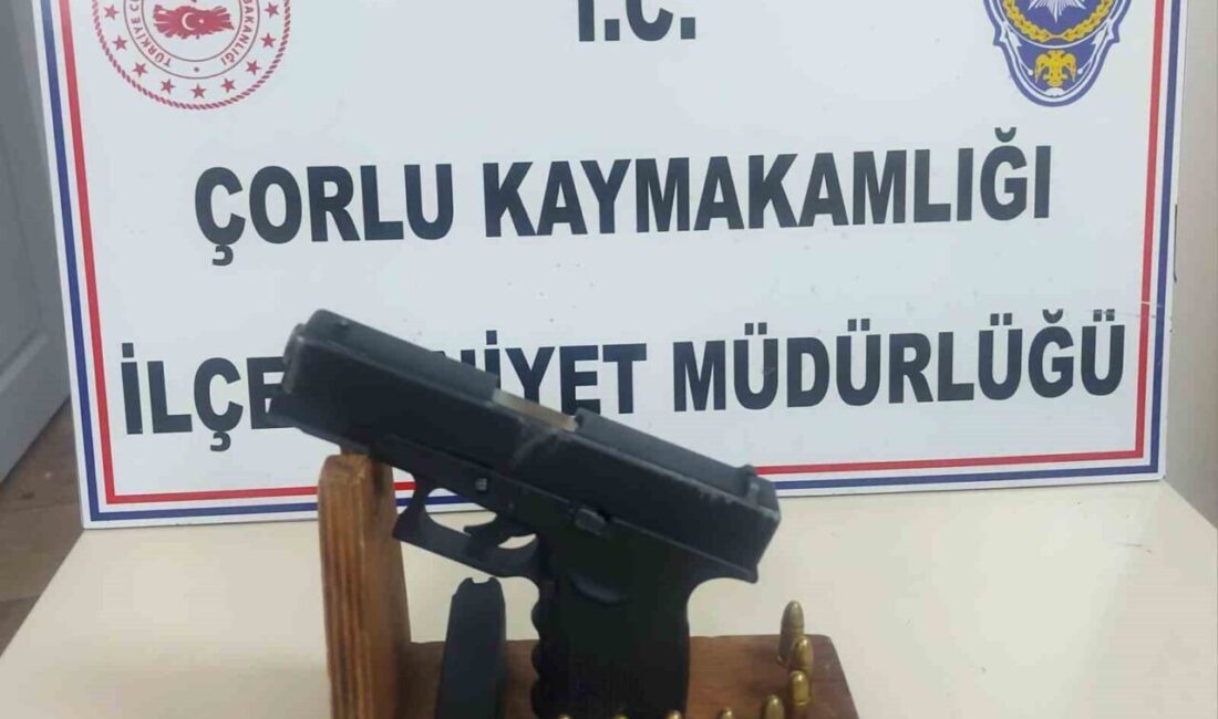 Tekirdağ Çorlu’da seyir halindeyken motosikletten otomobile ateş açan saldırgan Asayiş