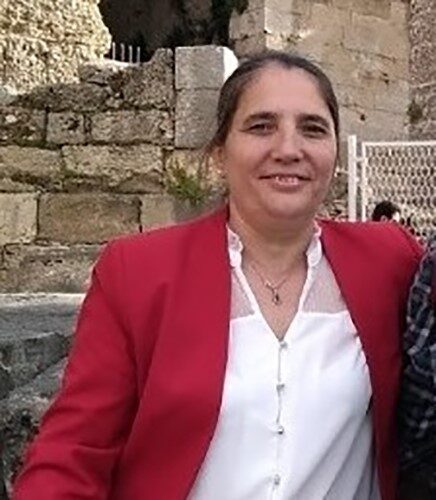 İzmir’in Foça ilçesinde otomobille çarpışan bisikletli kadın kaza yerinde hayatını