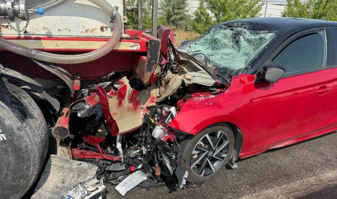Afyonkarahisar’da otomobilin süt tankerine arkadan çarptığı kazada bir kişi ağır
