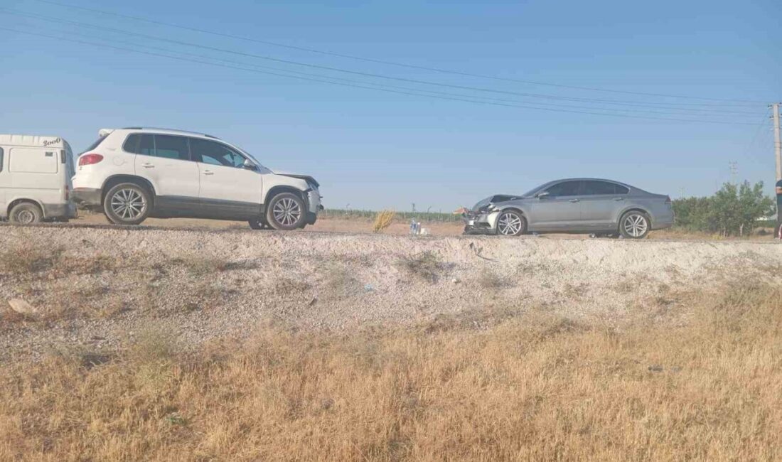 Konya’nın Ereğli ilçesinde iki otomobilin çarpışması sonucu meydana gelen kazada