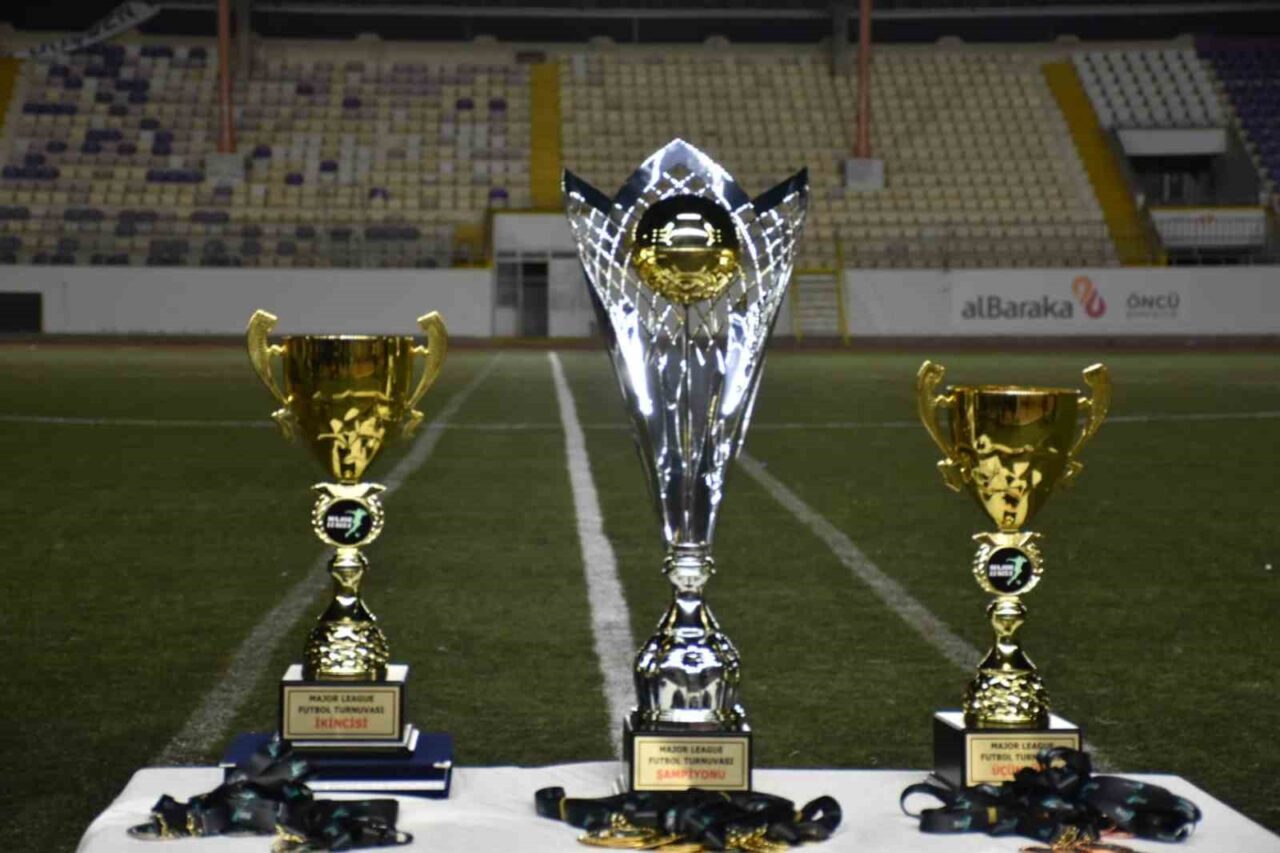 Futbol tutkusunu amatör ruhla profesyonel bir organizasyonda buluşturan Major Futbol