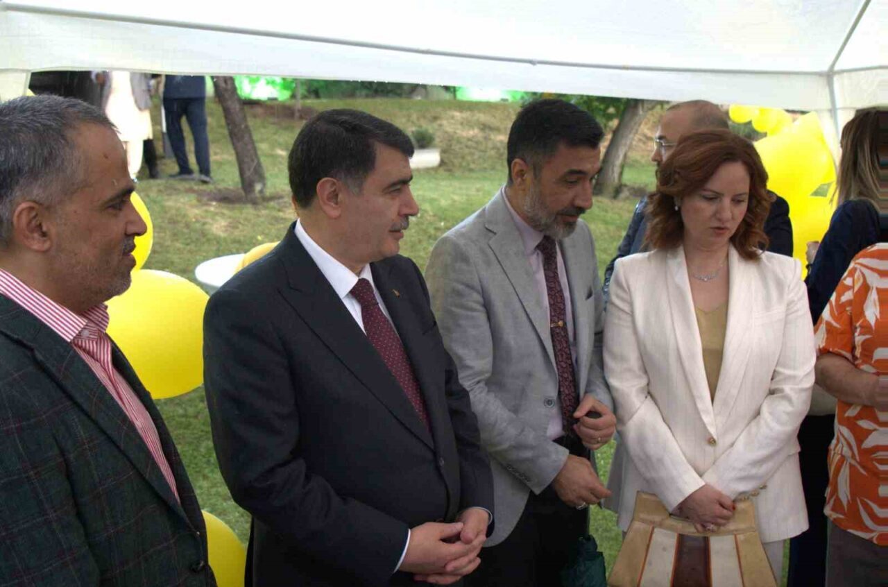 Pakistan’ın Ankara Büyükelçiliği “Mango Festivali” düzenledi. Pakistan’ın Ankara Büyükelçiliği tarafından,