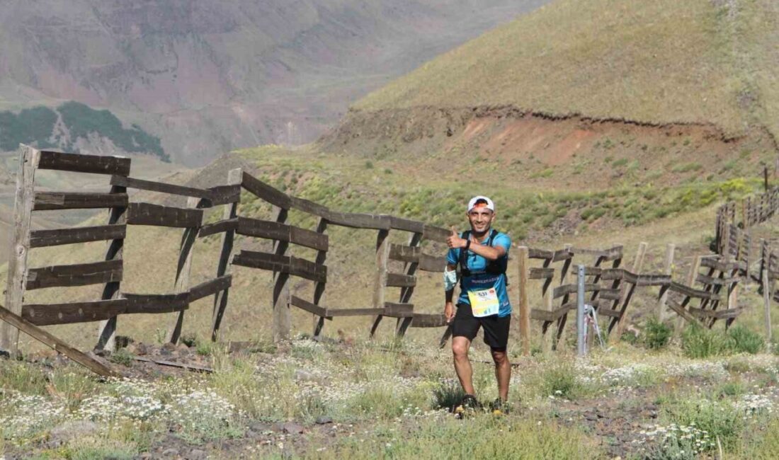 Palandöken Dağı’nda sporcuların katılımıyla düzenlenen “Run to Stars-Yüksek İrtifa Koşusu”
