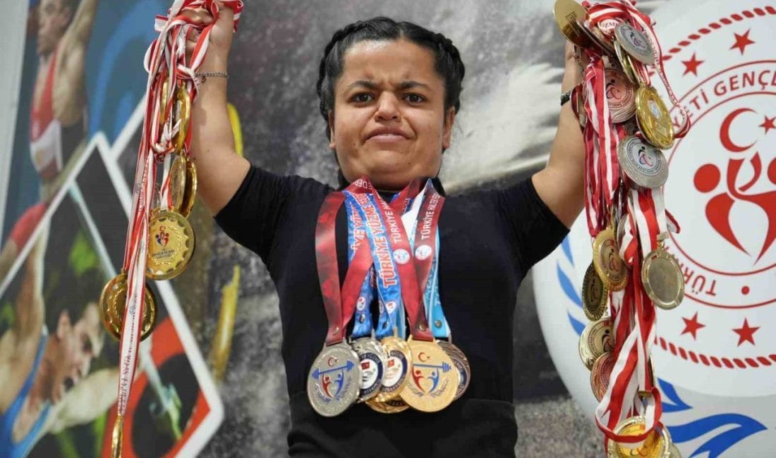 Gaziantep’te keşfedilerek yüzme ve ardından da halter branşına kazandırılan paralimpik