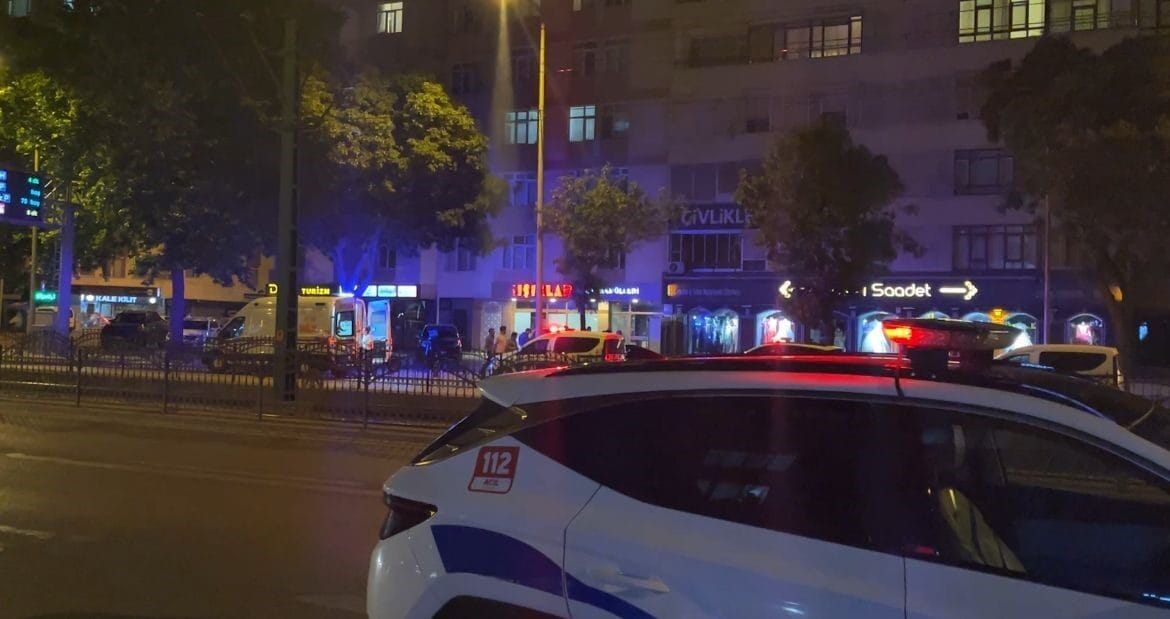 Konya’da alacak verecek meselesi yüzünden çıkan kavgada, 2 kardeş bıçaklanarak