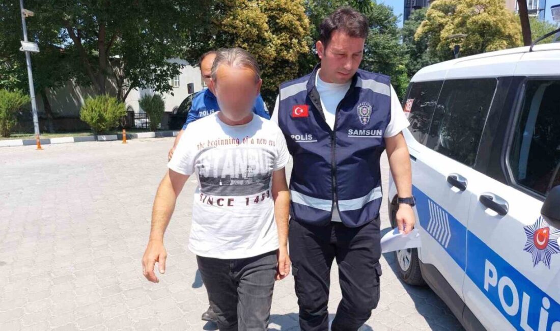 Samsun’da park halindeki otomobilin üzerine battaniye örtüp ateşe veren şahıs,