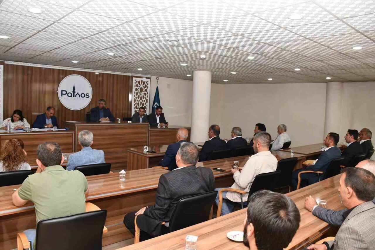 Patnos Belediyesi, ilçeye emek vermiş önemli isimleri yaşatmak amacıyla cadde