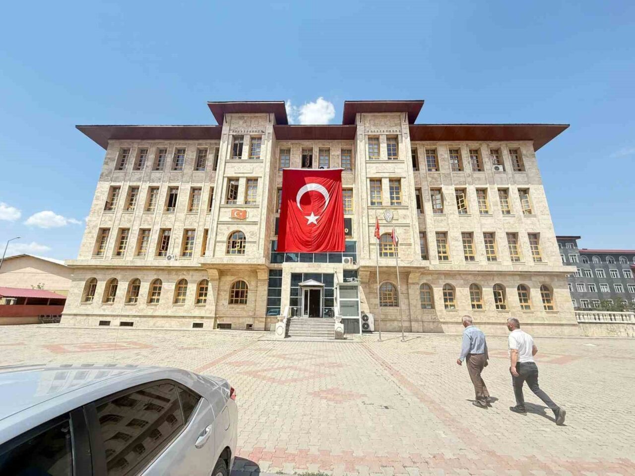 Patnos’ta düğünlerde silah kullanımını önlemek amacıyla kapsamlı bir denetim süreci