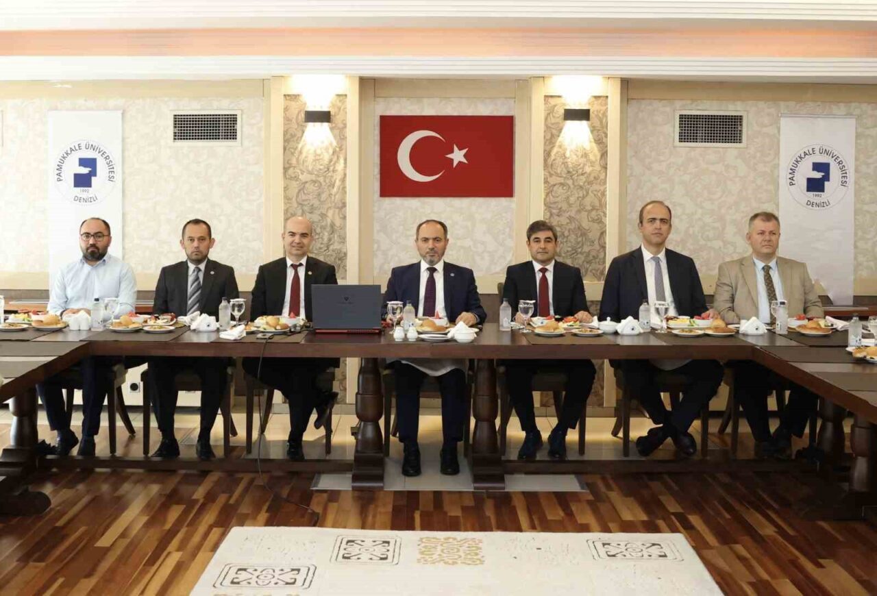 DENİZLİ(İHA) – Pamukkale Üniversitesi’nde göreve başlayan yeni yönetim, ilk 100