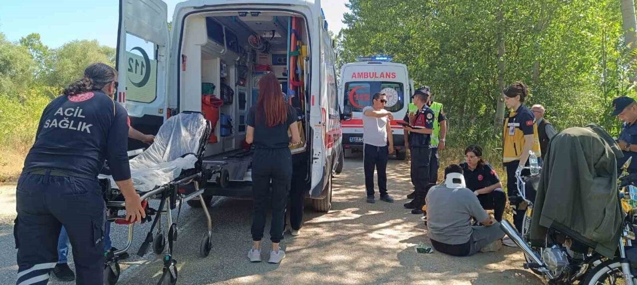 Bilecik’in Pazaryeri İlçesi’nde motosikletin yoldaki çukura girmesi sonucunda meydana gelen