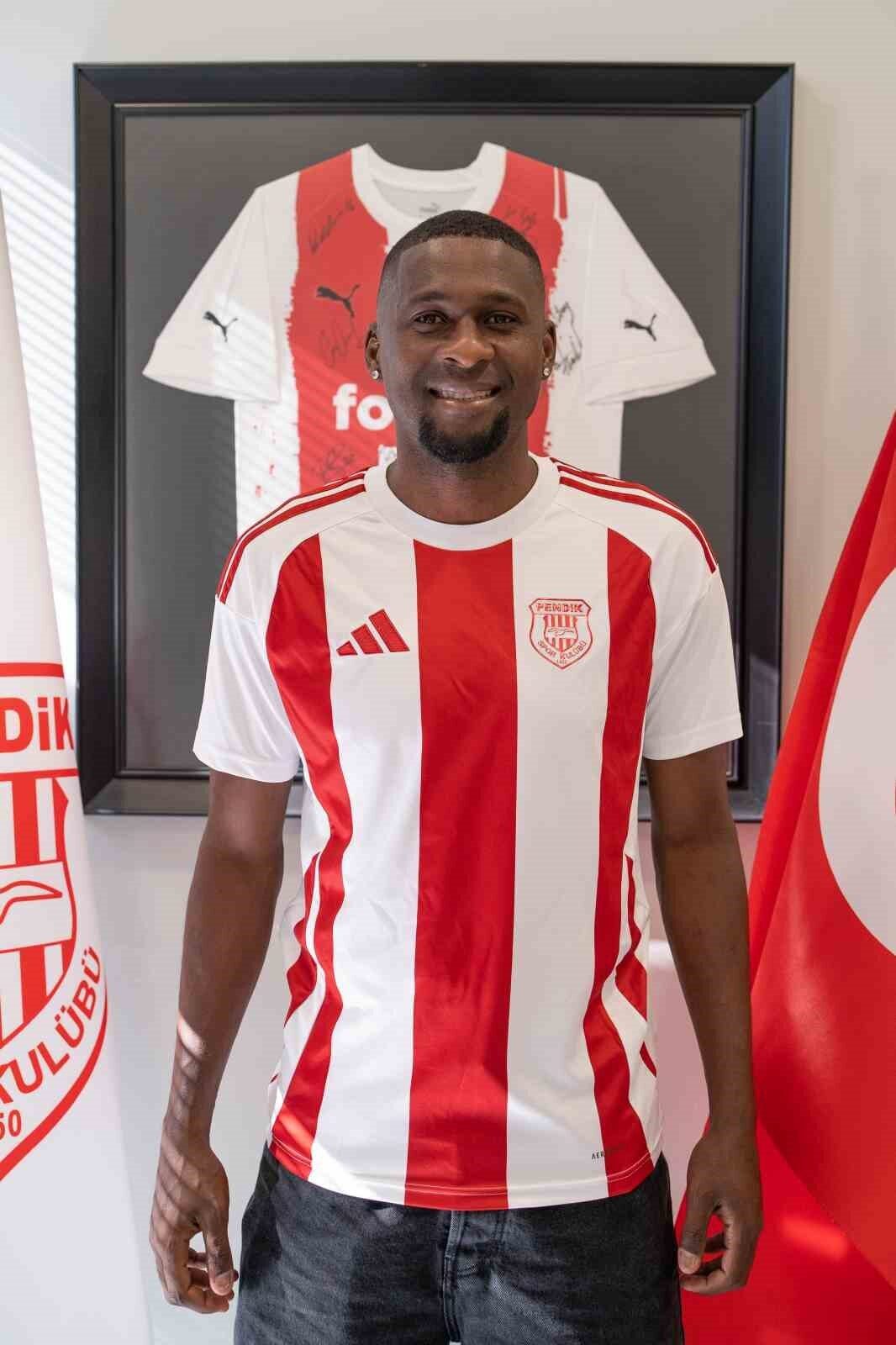 Pendikspor, geçtiğimiz sezon Iğdır FK’da forma giyen 34 yaşındaki Brezilyalı