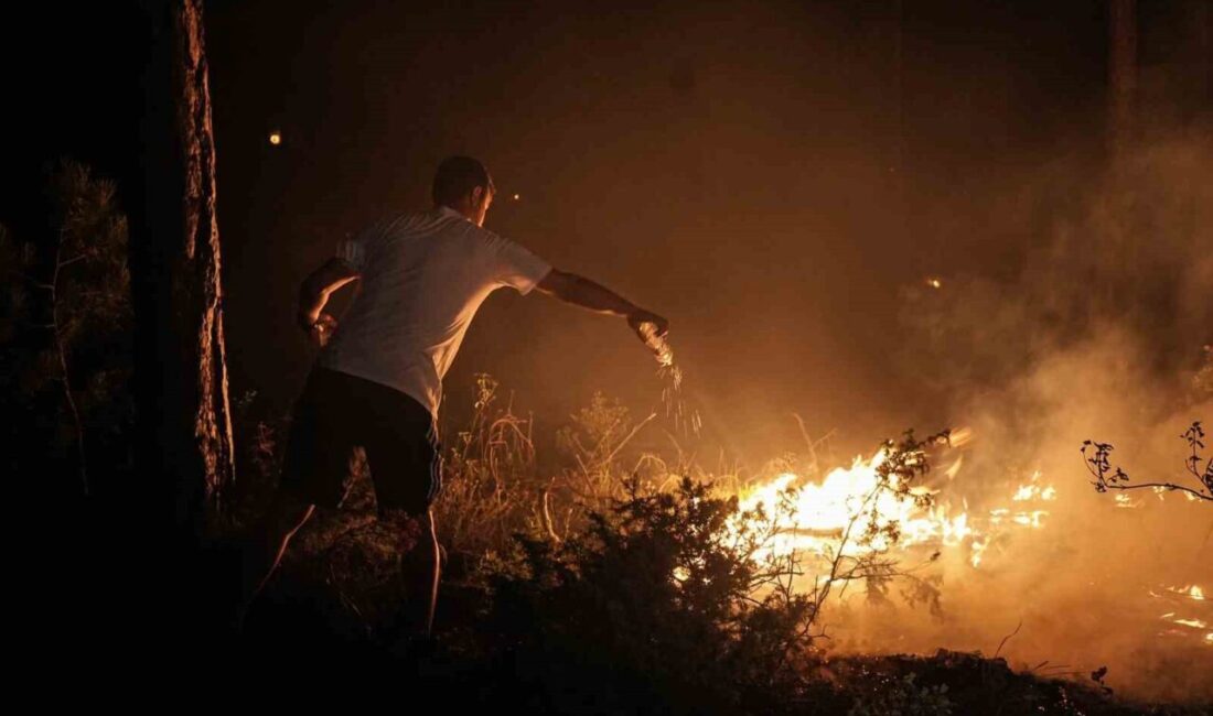 Orhaneli ile Harmancık ilçeleri arasında çıkan orman yangınında ulaşılması güç