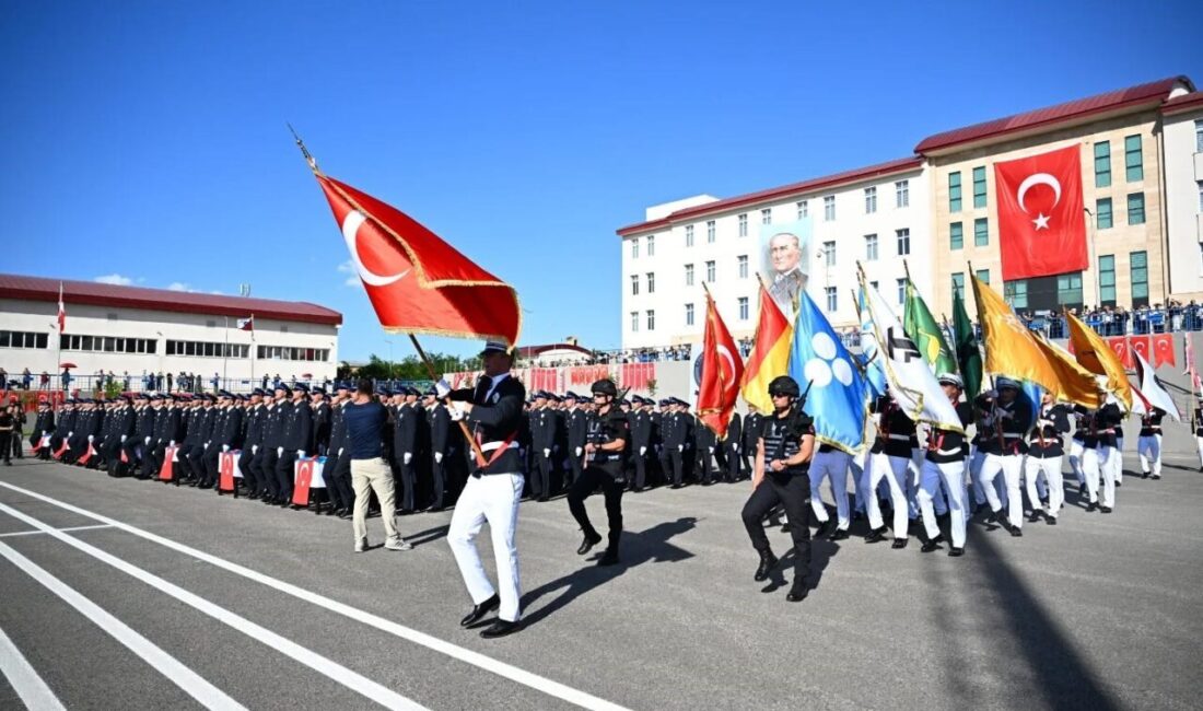 Erzurum Polis Meslek Eğitim Merkezi’nde (POMEM) eğitimlerini tamamlayan 393 polis