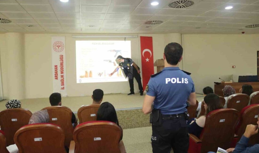 Ardahan’da, polis tarafından acil sağlık hizmetleri personellerine ‘Adli Vakalarda Maddi