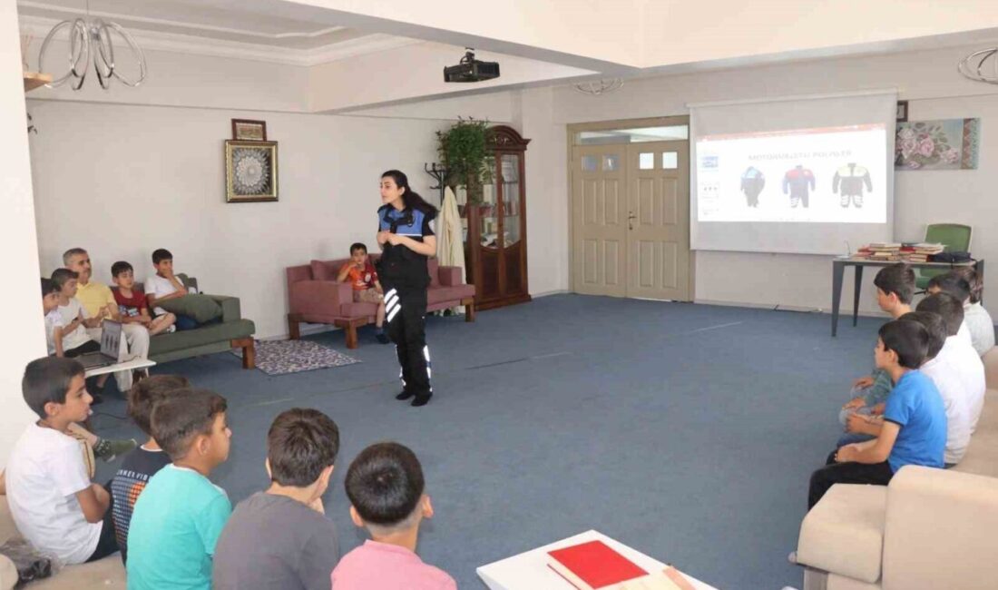 Erzurum’da polis, çocuklara yönelik temel güvenlik kuralları ve bilinçli internet