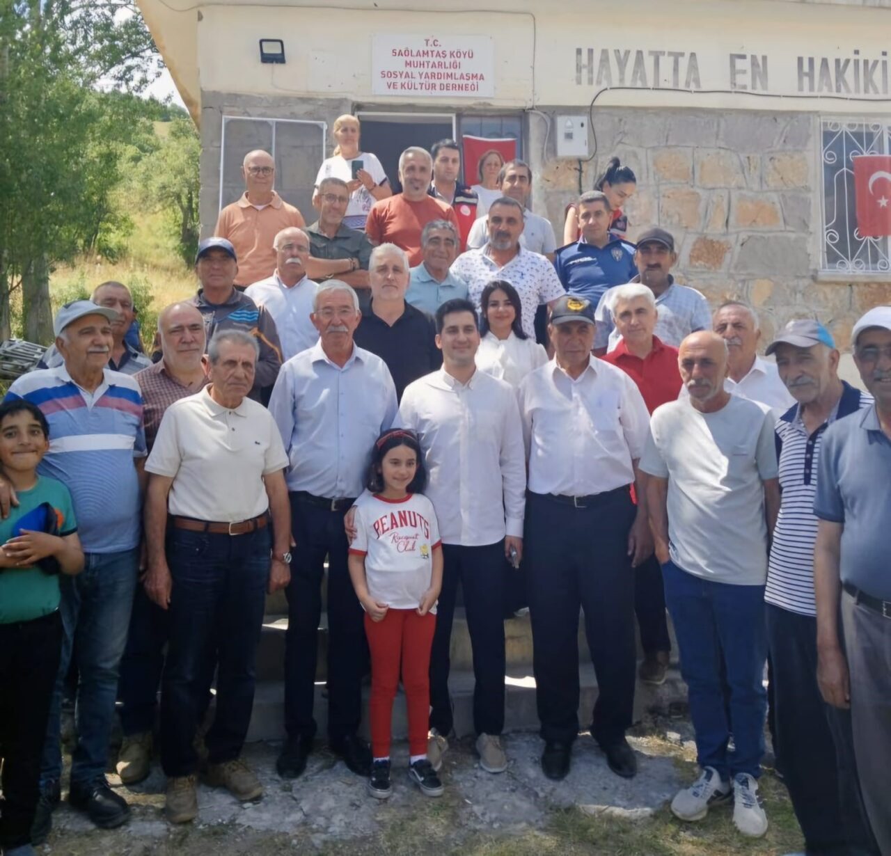 Pülümür’de aşevi açılışı ve aşure günü etkinlikleri gerçekleştirildi. Pülümür Kaymakamı