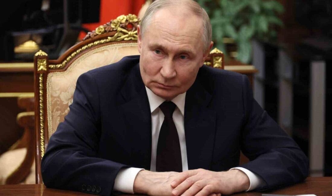 Rusya Devlet Başkanı Vladimir Putin, Ulaştırma Bakanı Roman Starovoit’in görev