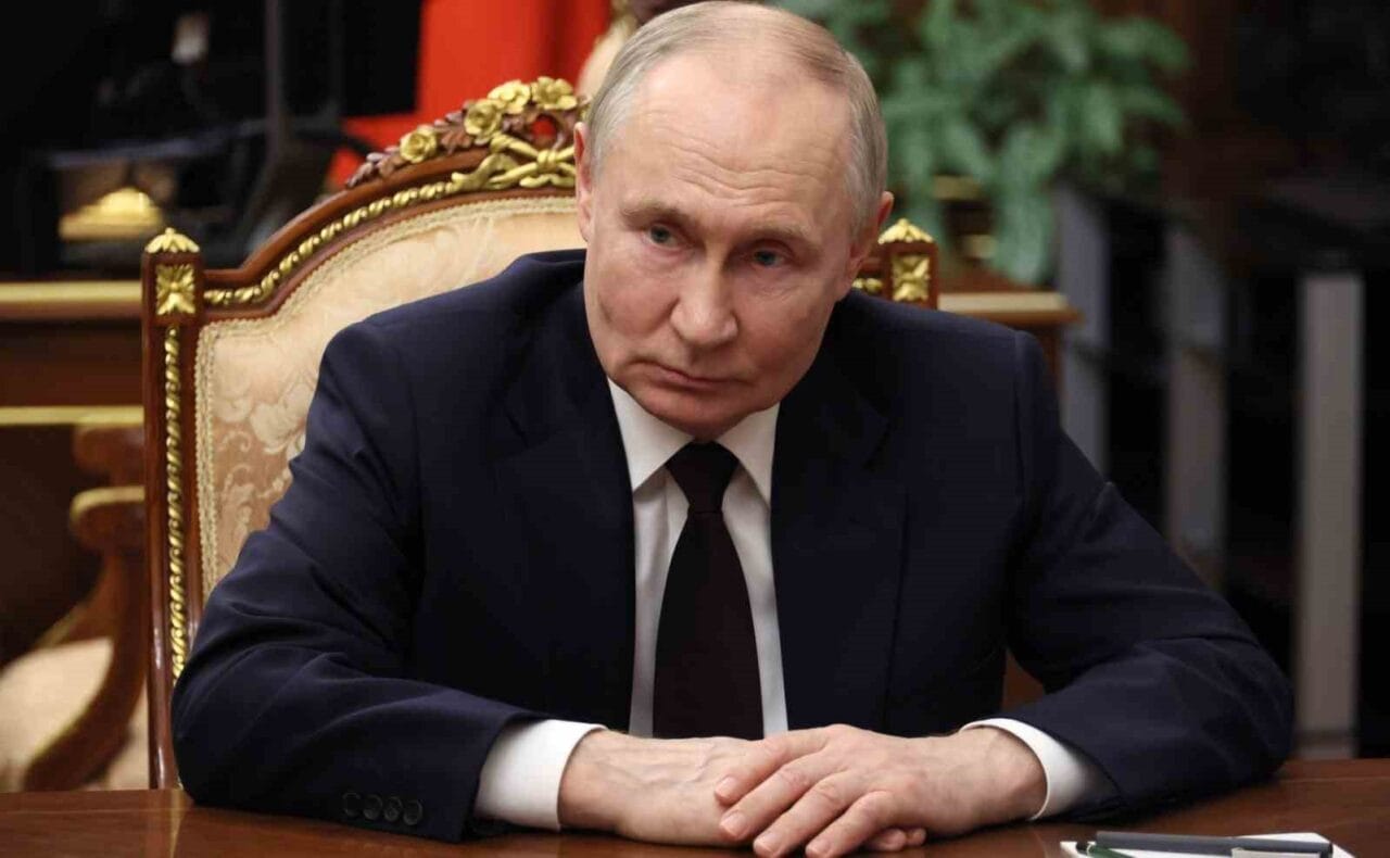 Rusya Devlet Başkanı Vladimir Putin, Ulaştırma Bakanı Roman Starovoit’in görev