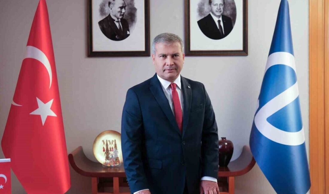 Anadolu Üniversitesi Rektörü Prof. Dr. Yusuf Adıgüzel, 15 Temmuz mesajında,