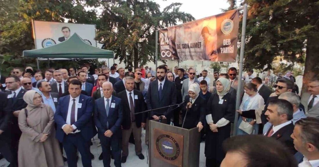 Anadolu Üniversitesi Rektörü Prof. Dr. Yusuf Adıgüzel, Batı Trakya Türkleri