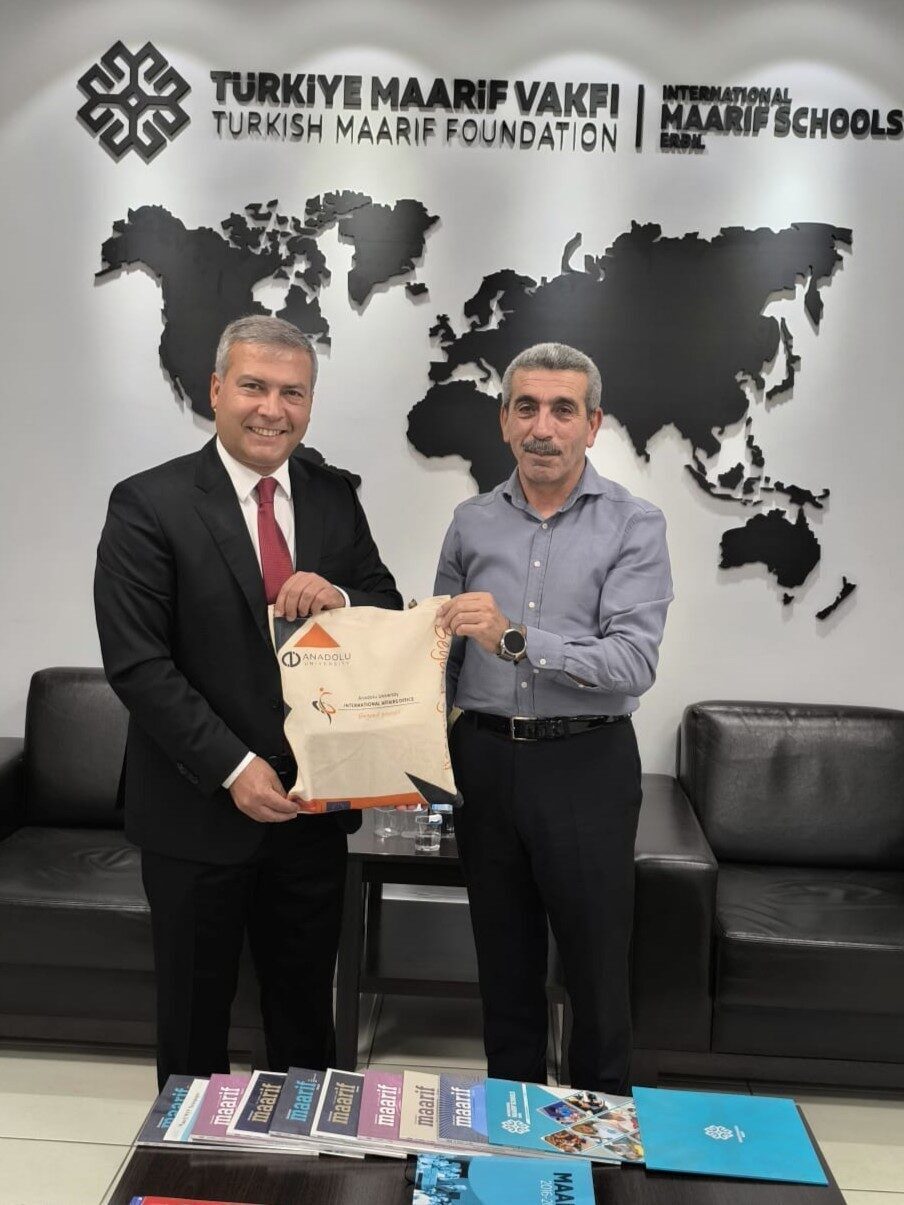 Anadolu Üniversitesi, uluslararası ilişkiler çerçevesinde yürütülen eğitim kurallarıyla temaslarını sürdürüyor.