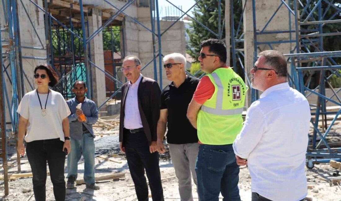 Fırat Üniversitesi Rektörü Prof. Dr. Fahrettin Göktaş, merkezi amfi inşaatında
