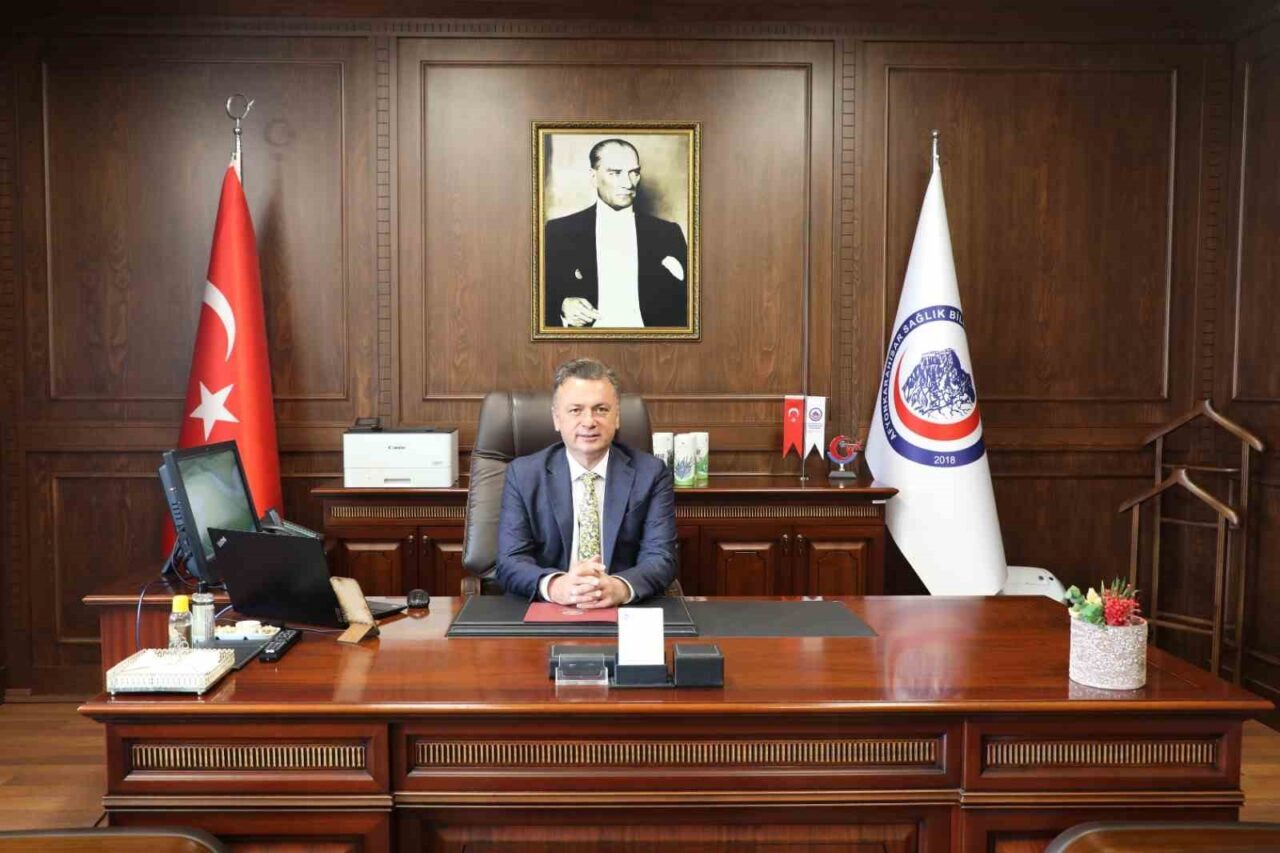 Yükseköğretim Kurulu (YÖK) Yürütme Kurulu Üyesiyken Afyonkarahisar Sağlık Bilimleri Üniversitesi