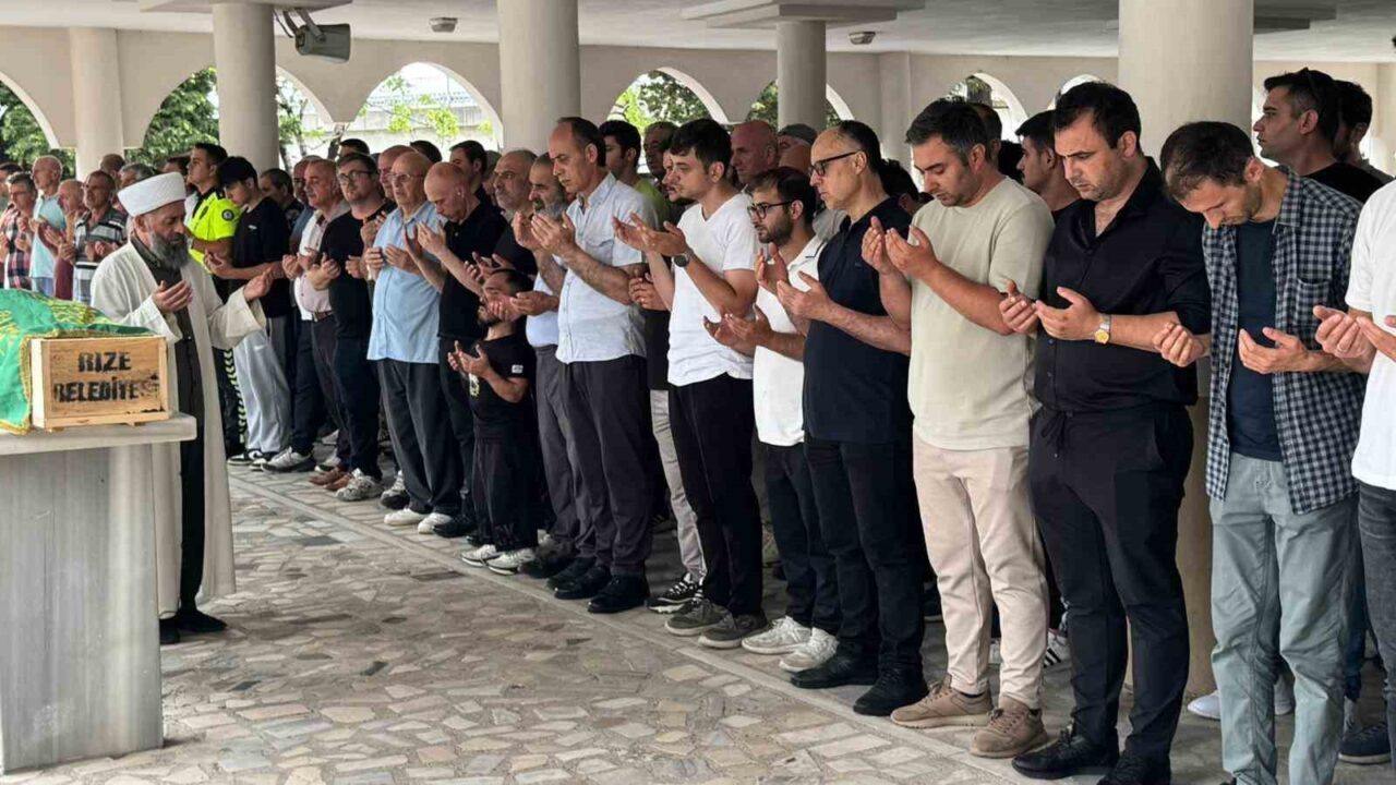 Rize’deki kazada hayatını kaybeden kadının cenazesi memleketi Artvin’e gönderildi. Rize’nin