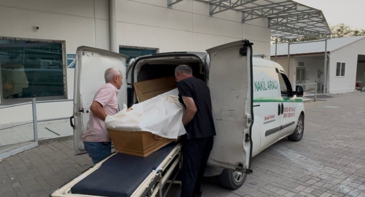 Denizli’nin Buldan ilçesinde iki arkadaş arasında başlayan şakalaşma kavgaya dönüştü.