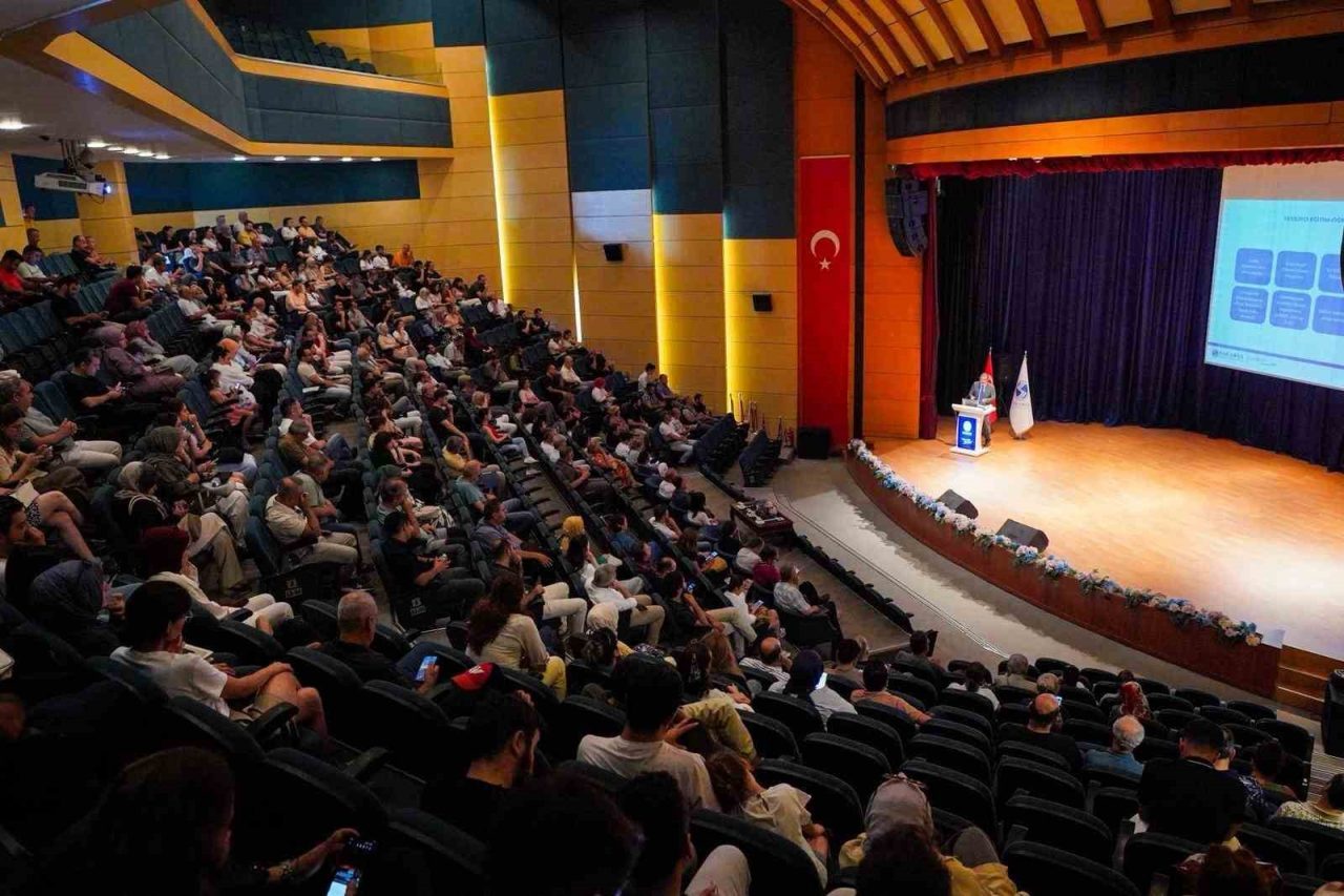 Sakarya Üniversitesinin, tercih ve tanıtım dönemine yönelik hazırlıklar çerçevesinde düzenlediği