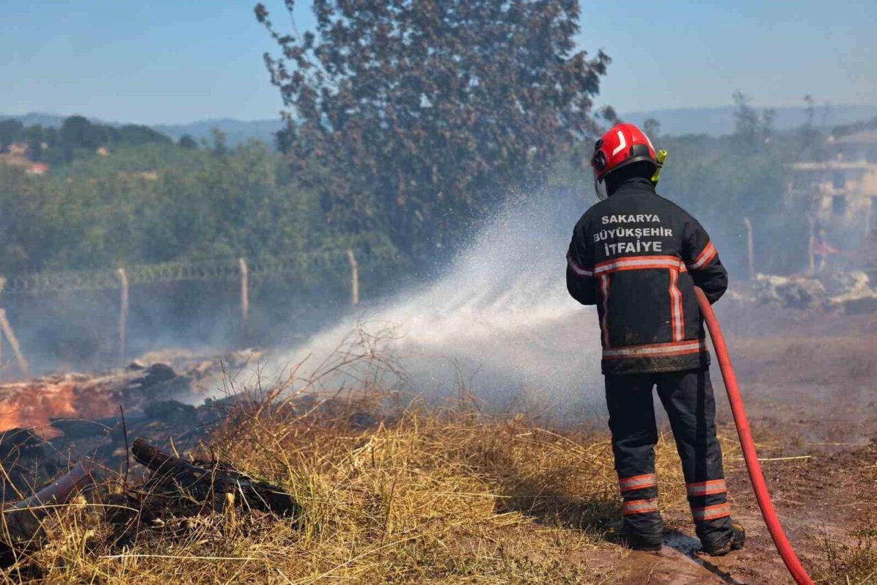 Sakarya Büyükşehir Belediyesi, bugün şehir genelinde 3 farklı noktada çıkan
