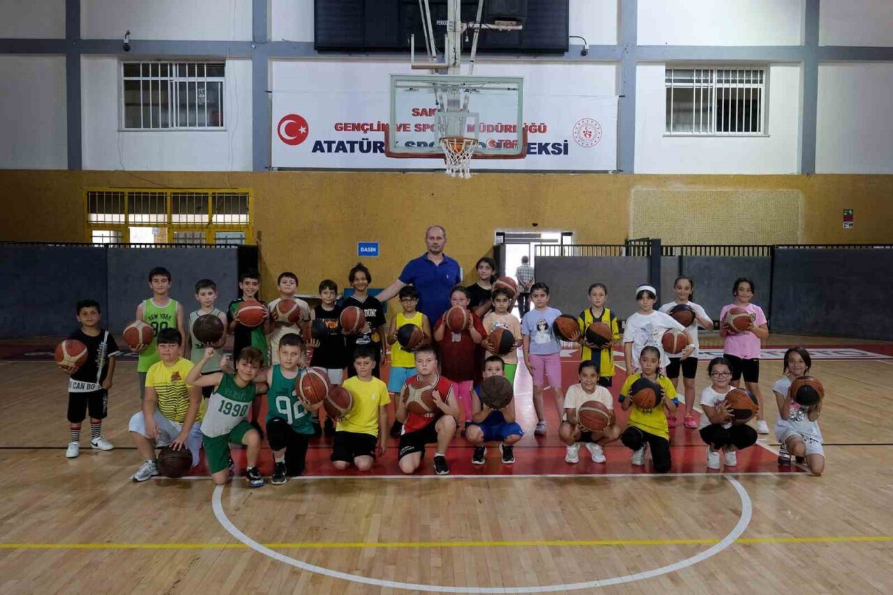 Sakarya Büyükşehir Belediyesi’nin çocukların yaz tatilini verimli, eğlenceli ve sporla