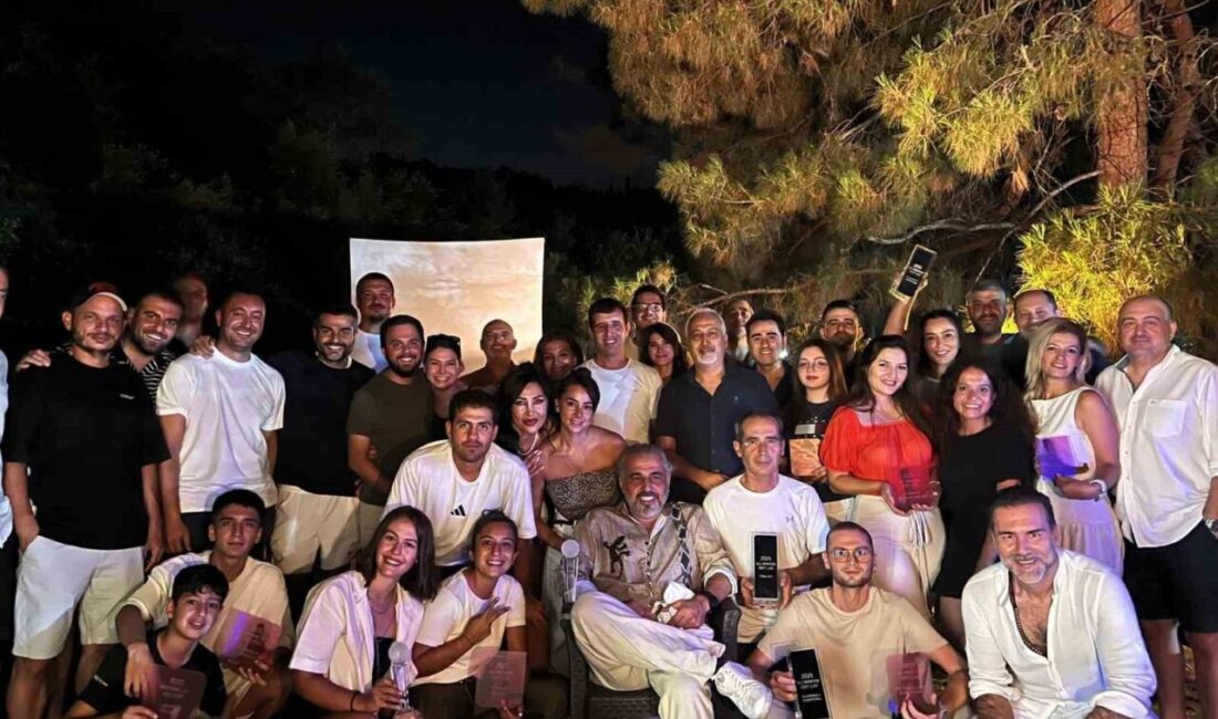 Manisa’nın Salihli ilçesindeki Ali Minyon Tenis Defi liginde final heyecanı