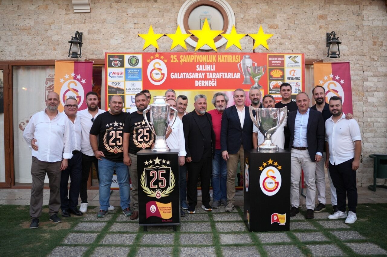 Trendyol Süper Lig’de 25. şampiyonluğuna ulaşan Galatasaray’ın lig kupası ve