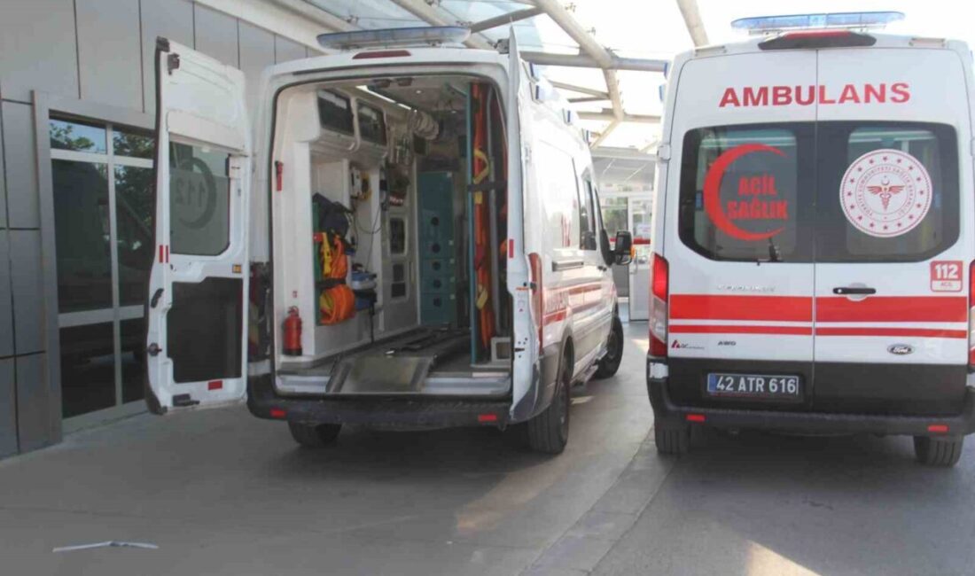 Konya’nın Beyşehir ilçesinde üzerine saman balyası düşen şahıs dengesini kaybedip