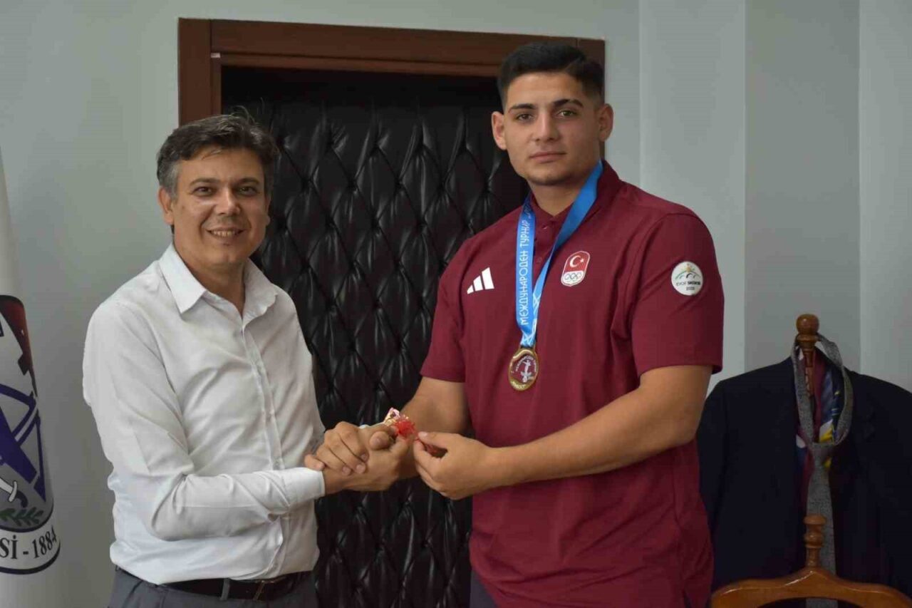 Bilecik’in gururu olan başarılı sporcular, elde ettikleri önemli dereceler sonrası