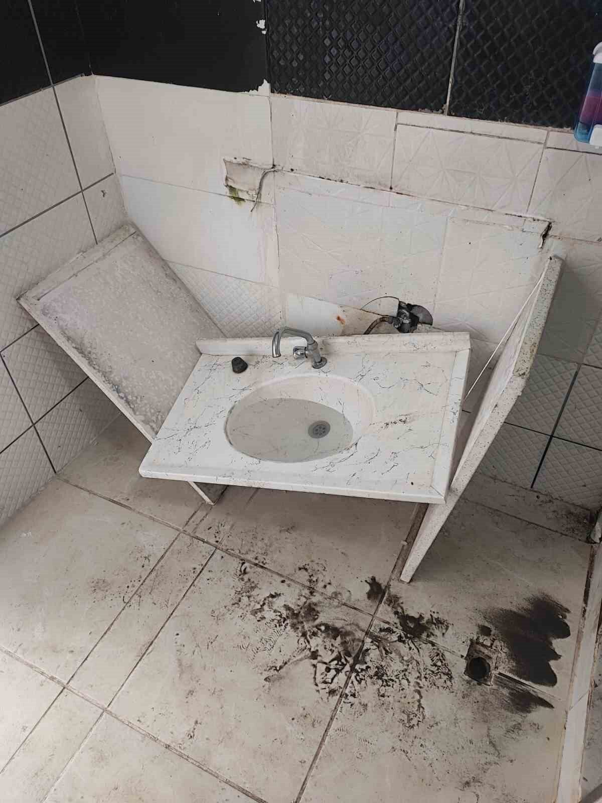 Samsun Büyükşehir Belediyesi, kent genelinde ücretsiz olarak sunduğu halk tuvaletlerinde