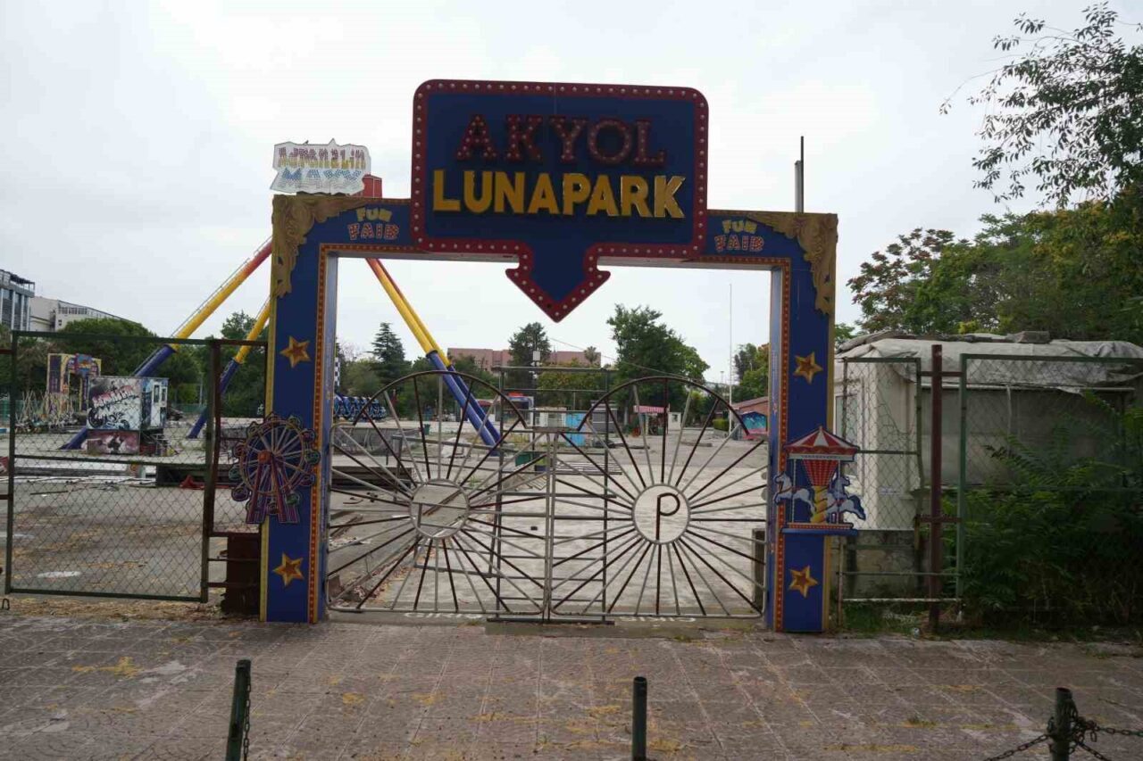 Samsun’un İlkadım ilçesinde 53 yıldır faaliyet gösteren lunapark, ruhsatsız olduğu