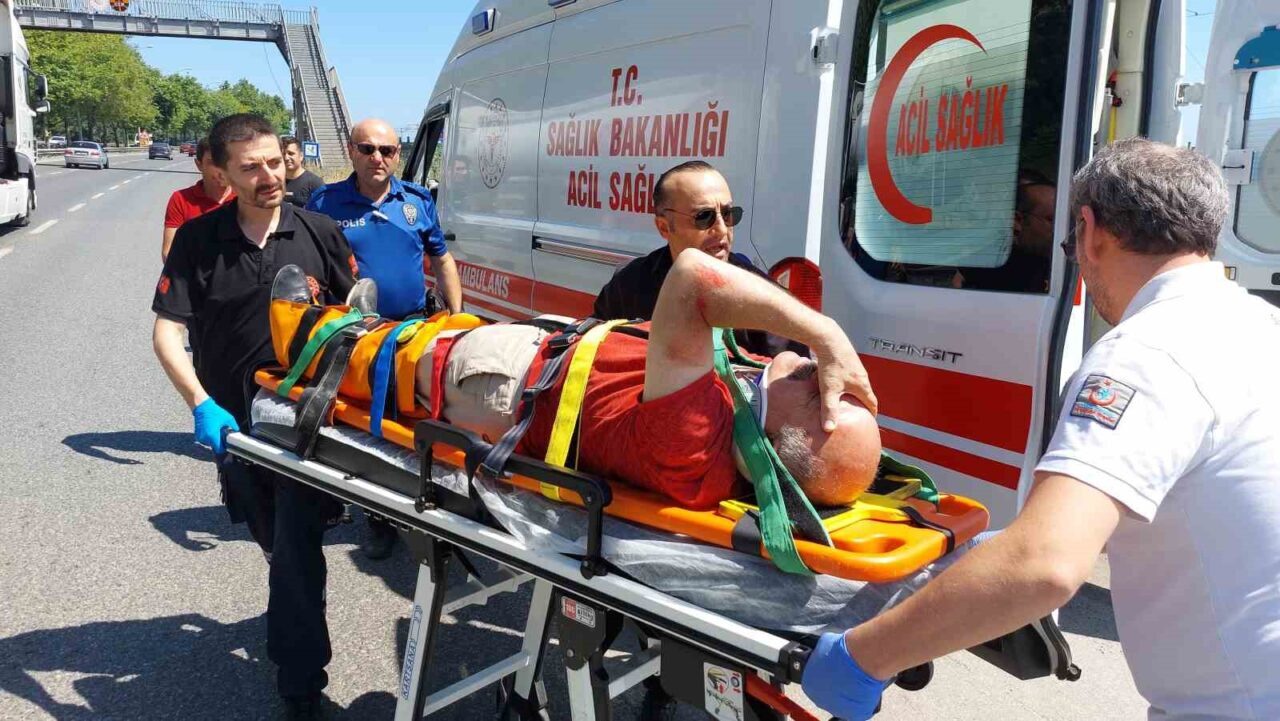 Samsun’da meydana gelen trafik kazasında devrilen motosikletin sürücüsü yaralandı. Kaza,